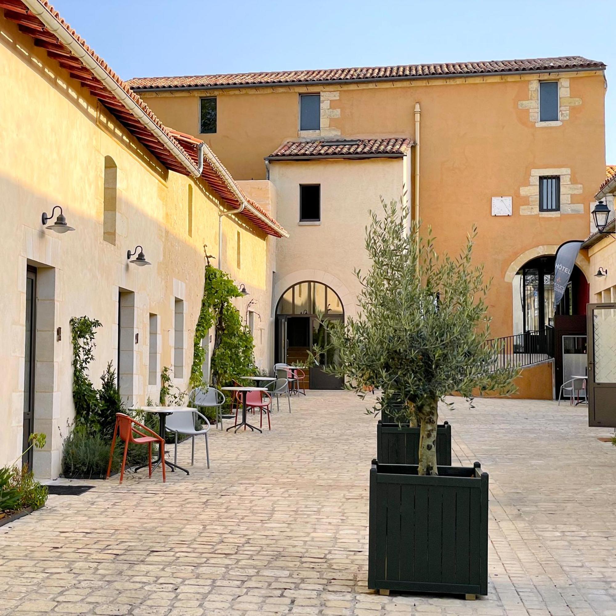 Aux Ducs De Sienne Hotel Montagne  Exterior foto