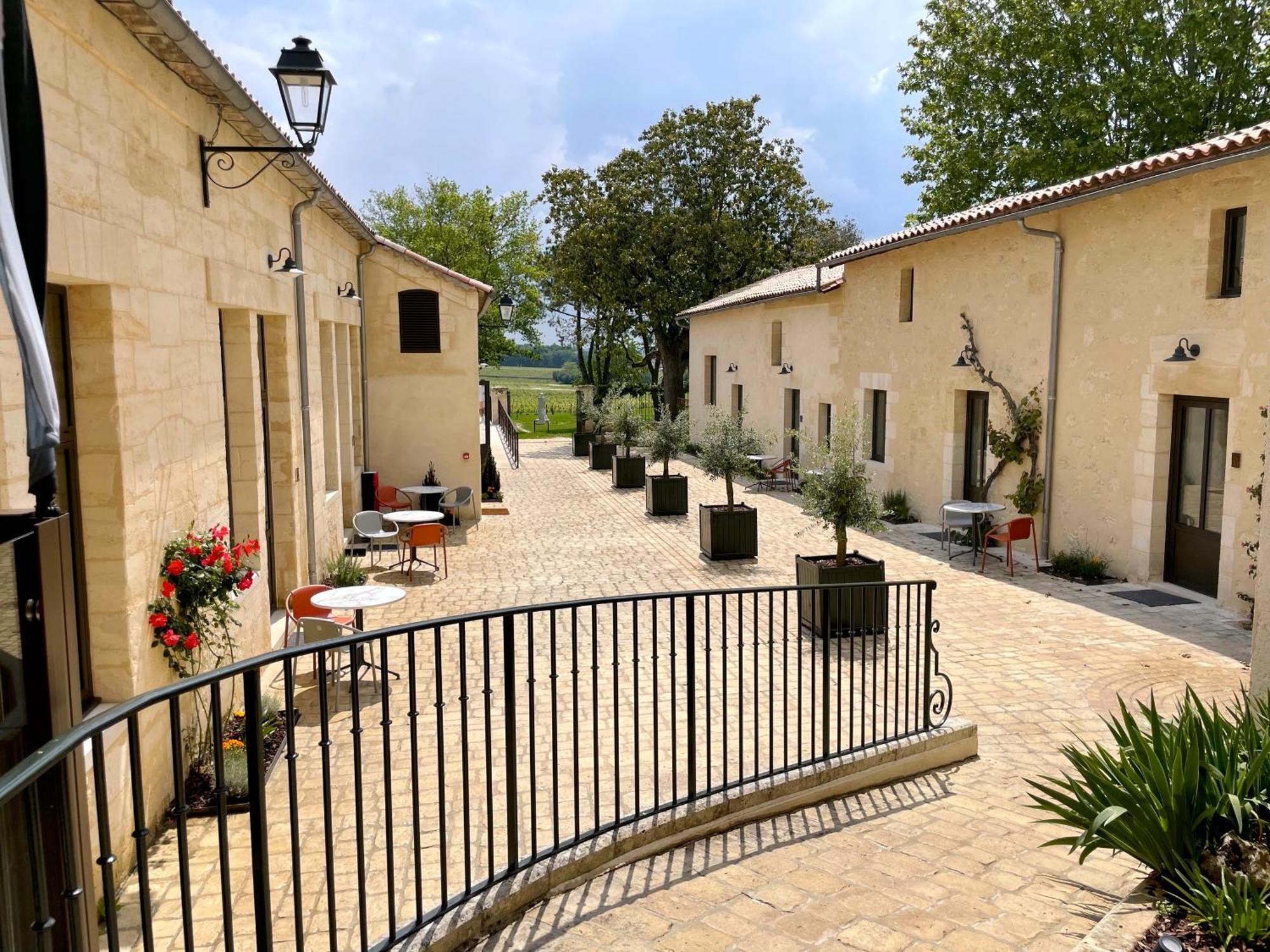Aux Ducs De Sienne Hotel Montagne  Exterior foto